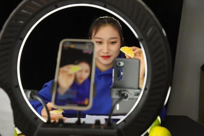 电子商务专业学生项目实践直播现场2